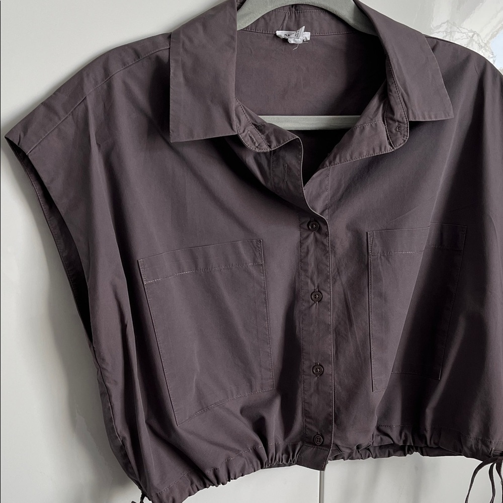 GARAGE Taupe Gray Cropped Button Down Shirt, Size M - Picture 3 of 7